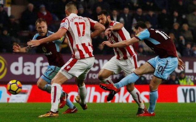 soi kèo Stoke với Burnley