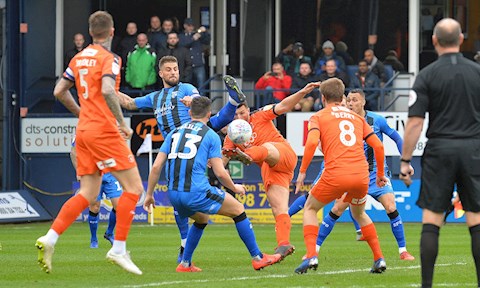 nhận định Luton vs Gillingham